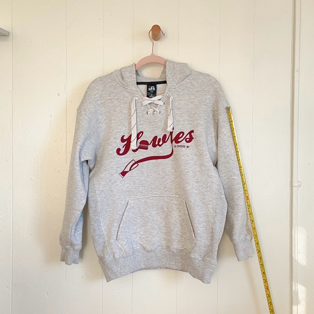 Howie La Crosse Restaurant Wisconsin Souvenir Grey Hoodie - Picture 2 of 5